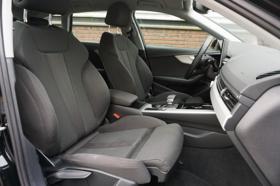 Audi A4 Avant 35 TFSI 150PK S-Tronic/Virtual Cockpit/Sportstoel /Dealeronderhouden