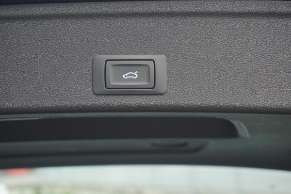 Audi A4 Avant 35 TFSI 150PK S-Tronic/Virtual Cockpit/Sportstoel /Dealeronderhouden