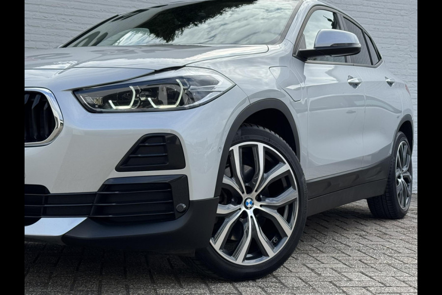 BMW X2 XDrive25e High Executive M-pakket Sfeer Harman/kardon Leder Carplay Head up Led