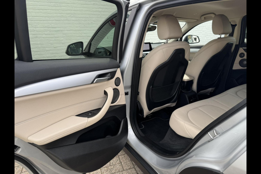 BMW X2 XDrive25e High Executive M-pakket Sfeer Harman/kardon Leder Carplay Head up Led