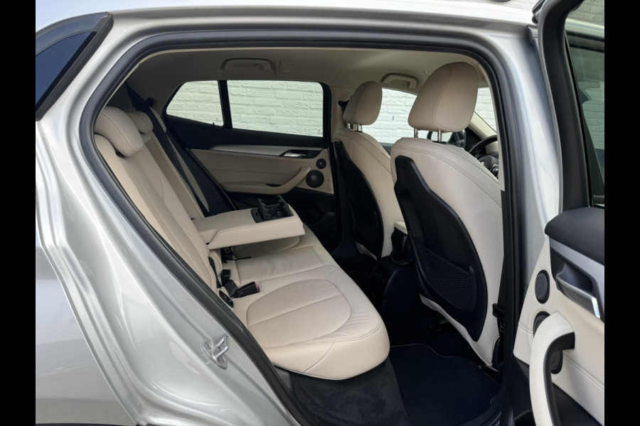 BMW X2 XDrive25e High Executive M-pakket Sfeer Harman/kardon Leder Carplay Head up Led