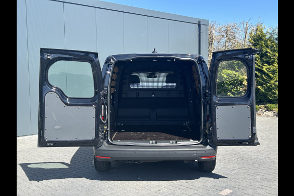 Volkswagen Caddy Cargo 2.0 TDI Comfort / L1H1 / 1e EIG. / ZEER COMPLEET / AIRCO / CRUISE / NAVI / CAMERA / APPLE CARPLAY