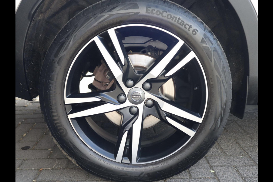 Volvo XC40 1.5 T5 Recharge R-Design | Harman/Kardon | Adaptive Cruise |