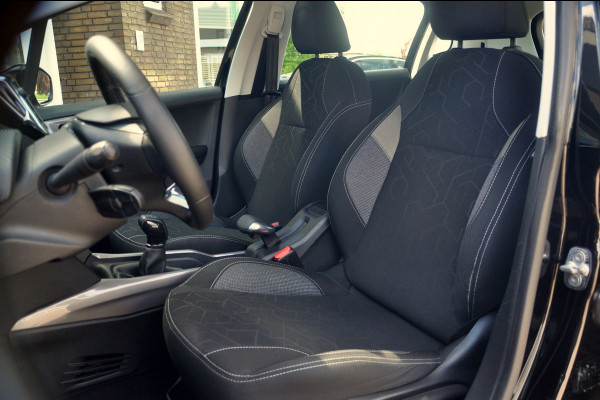 Peugeot 2008 1.2 PureTech Active | Navigatie | Airco | Trekhaak