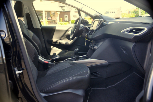 Peugeot 2008 1.2 PureTech Active | Navigatie | Airco | Trekhaak