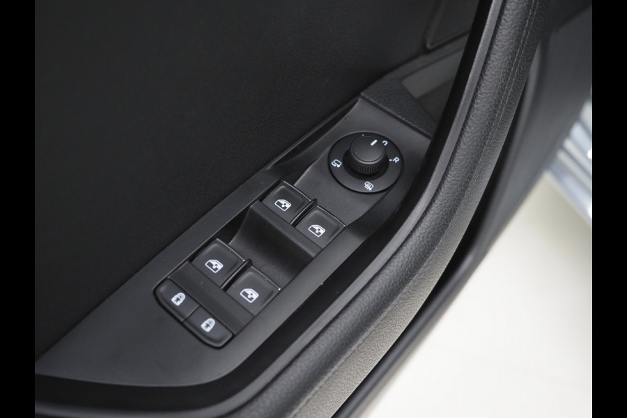 Škoda Superb Combi 1.4 TSI iV Laurin & Klement | Panoramadak | 360 | Premium Audio | Adaptive Cruise | Keyless | Virtual