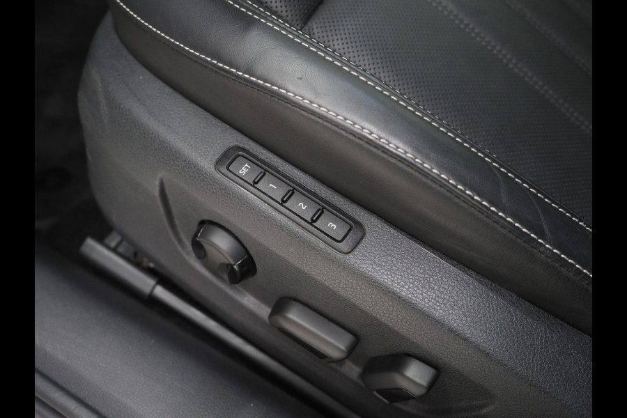 Škoda Superb Combi 1.4 TSI iV Laurin & Klement | Panoramadak | 360 | Premium Audio | Adaptive Cruise | Keyless | Virtual