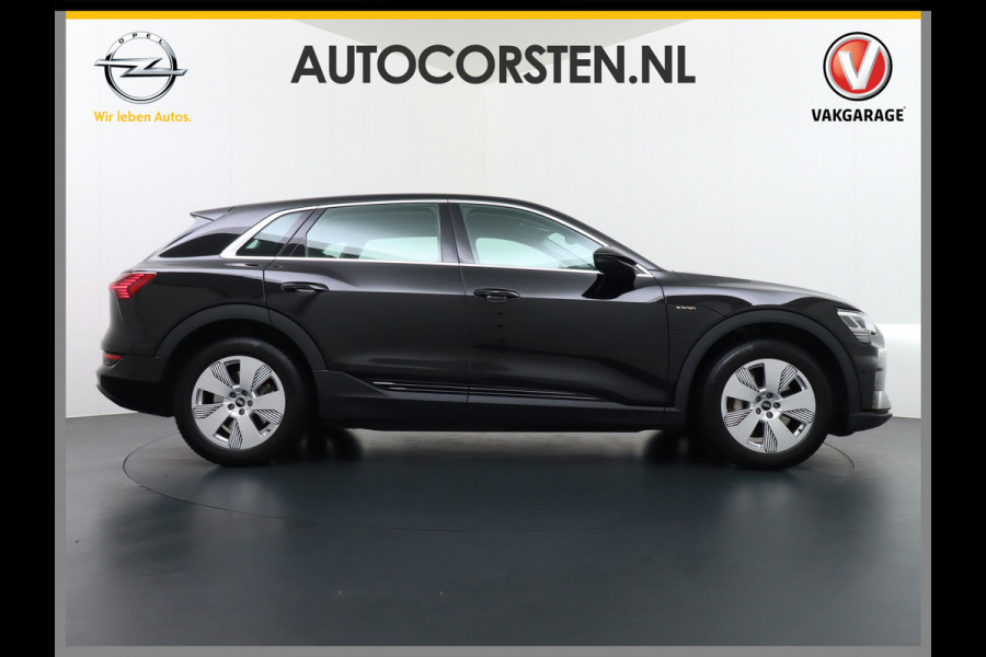 Audi e-tron ✅ 55 Quattro 95kWh 408PK AUT. Leder Luchtvering Audi-Sound-Sytem® Navi Park-assist PDC-a+v 19" LED Cruise Dab Virtual Cockpit Ke Elek.Achterklep Regen/Lichtsensor Bluetooth Wifi Grootste accu Fase 3 laden 1e Eigenaar Origineel Nederlandse Auto 1800KG trekvermogen