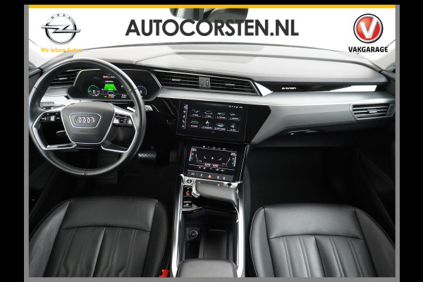 Audi e-tron ✅ 55 Quattro 95kWh 408PK AUT. Leder Luchtvering Audi-Sound-Sytem® Navi Park-assist PDC-a+v 19" LED Cruise Dab Virtual Cockpit Ke Elek.Achterklep Regen/Lichtsensor Bluetooth Wifi Grootste accu Fase 3 laden 1e Eigenaar Origineel Nederlandse Auto 1800KG trekvermogen