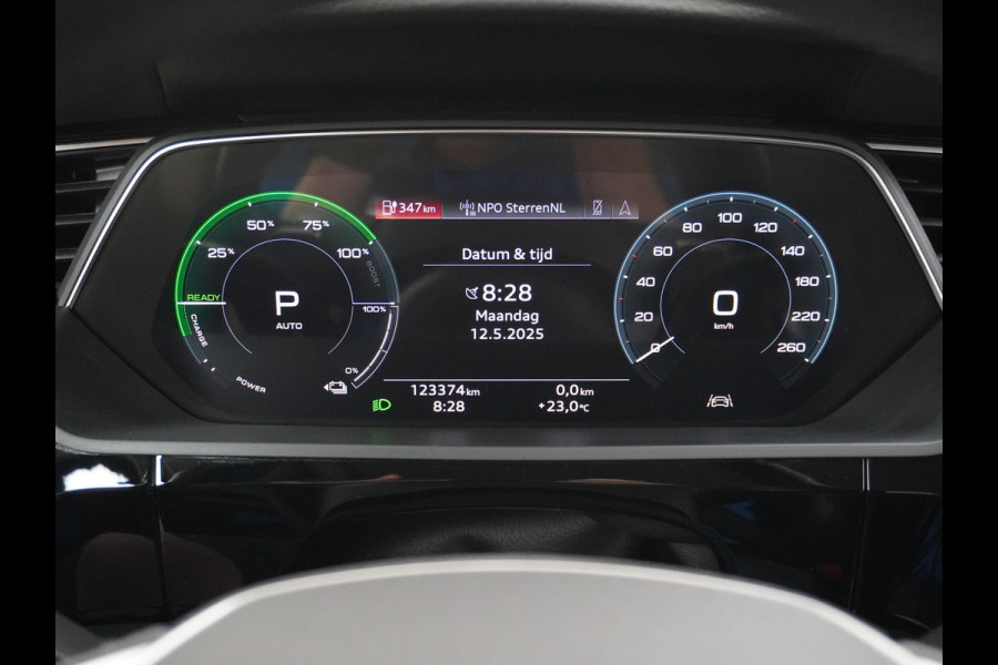 Audi e-tron ✅ 55 Quattro 95kWh 408PK AUT. Leder Luchtvering Audi-Sound-Sytem® Navi Park-assist PDC-a+v 19" LED Cruise Dab Virtual Cockpit Ke Elek.Achterklep Regen/Lichtsensor Bluetooth Wifi Grootste accu Fase 3 laden 1e Eigenaar Origineel Nederlandse Auto 1800KG trekvermogen