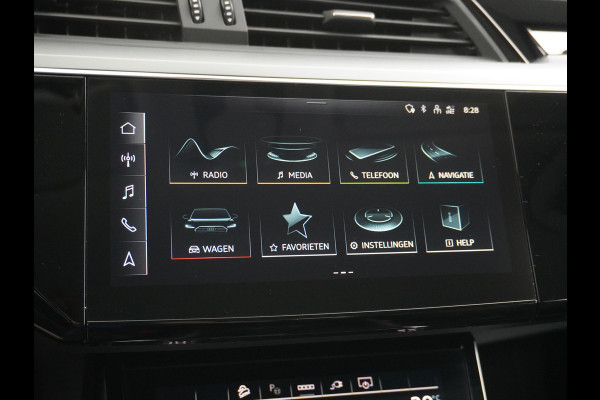Audi e-tron ✅ 55 Quattro 95kWh 408PK AUT. Leder Luchtvering Audi-Sound-Sytem® Navi Park-assist PDC-a+v 19" LED Cruise Dab Virtual Cockpit Ke Elek.Achterklep Regen/Lichtsensor Bluetooth Wifi Grootste accu Fase 3 laden 1e Eigenaar Origineel Nederlandse Auto 1800KG trekvermogen