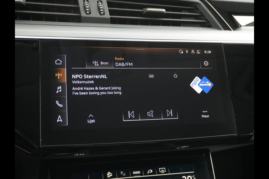 Audi e-tron ✅ 55 Quattro 95kWh 408PK AUT. Leder Luchtvering Audi-Sound-Sytem® Navi Park-assist PDC-a+v 19" LED Cruise Dab Virtual Cockpit Ke Elek.Achterklep Regen/Lichtsensor Bluetooth Wifi Grootste accu Fase 3 laden 1e Eigenaar Origineel Nederlandse Auto 1800KG trekvermogen