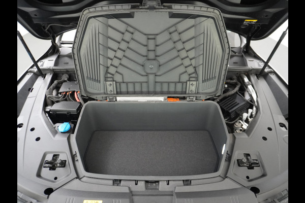 Audi e-tron ✅ 55 Quattro 95kWh 408PK AUT. Leder Luchtvering Audi-Sound-Sytem® Navi Park-assist PDC-a+v 19" LED Cruise Dab Virtual Cockpit Ke Elek.Achterklep Regen/Lichtsensor Bluetooth Wifi Grootste accu Fase 3 laden 1e Eigenaar Origineel Nederlandse Auto 1800KG trekvermogen