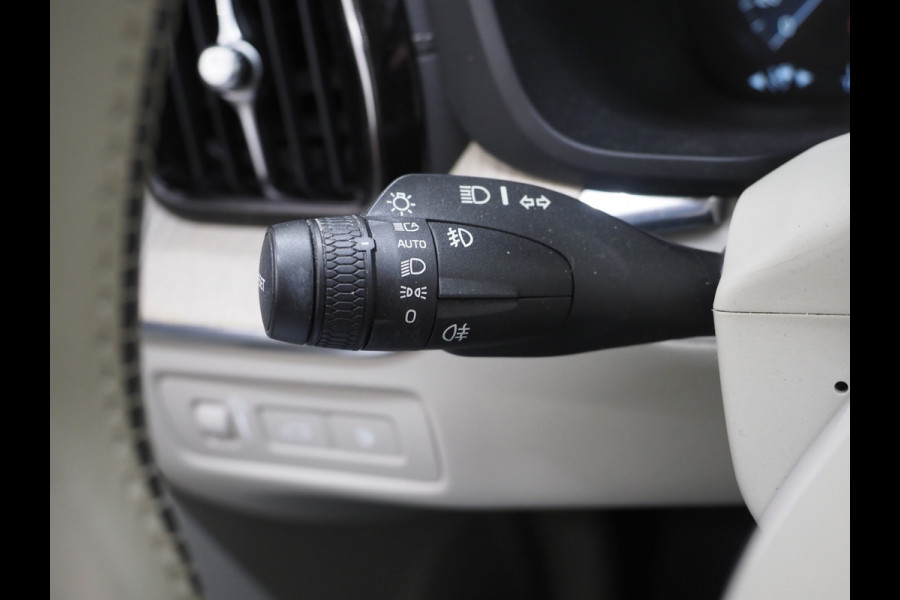 Volvo XC60 2.0 Recharge T8 AWD Inscription | Panoramadak | Pilot Assist | Keyless | Adaptive Cruise | Camera
