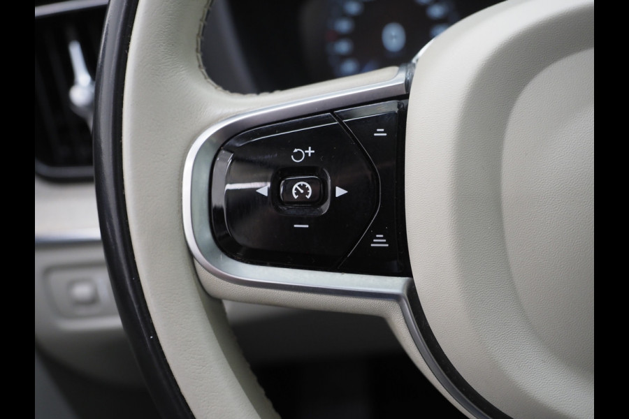 Volvo XC60 2.0 Recharge T8 AWD Inscription | Panoramadak | Pilot Assist | Keyless | Adaptive Cruise | Camera