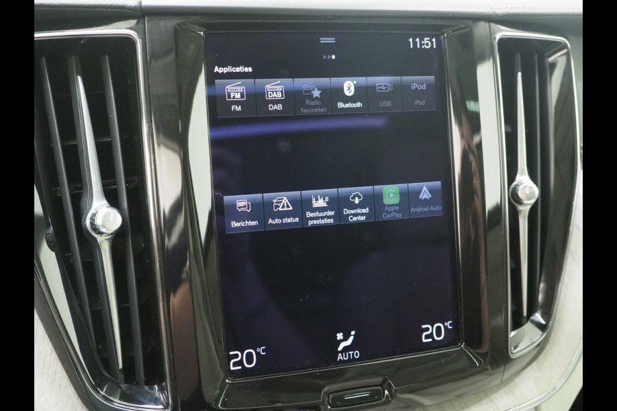 Volvo XC60 2.0 Recharge T8 AWD Inscription | Panoramadak | Pilot Assist | Keyless | Adaptive Cruise | Camera
