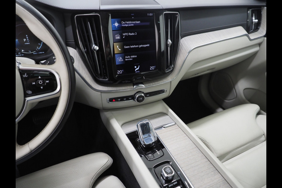 Volvo XC60 2.0 Recharge T8 AWD Inscription | Panoramadak | Pilot Assist | Keyless | Adaptive Cruise | Camera