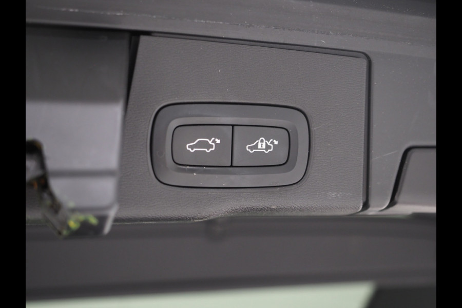 Volvo XC60 2.0 Recharge T8 AWD Inscription | Panoramadak | Pilot Assist | Keyless | Adaptive Cruise | Camera