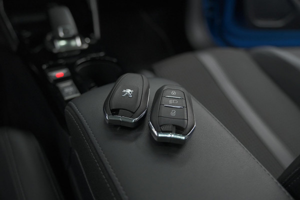Peugeot 208 PureTech 130 GT-Line EAT8 | Camera | Panoramadak | Adaptieve Cruise Control
