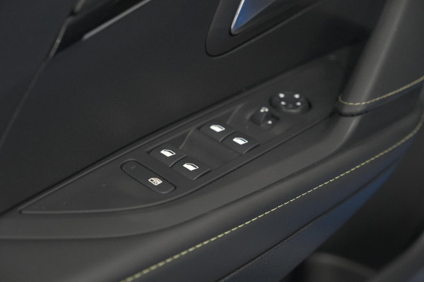 Peugeot 208 PureTech 130 GT-Line EAT8 | Camera | Panoramadak | Adaptieve Cruise Control