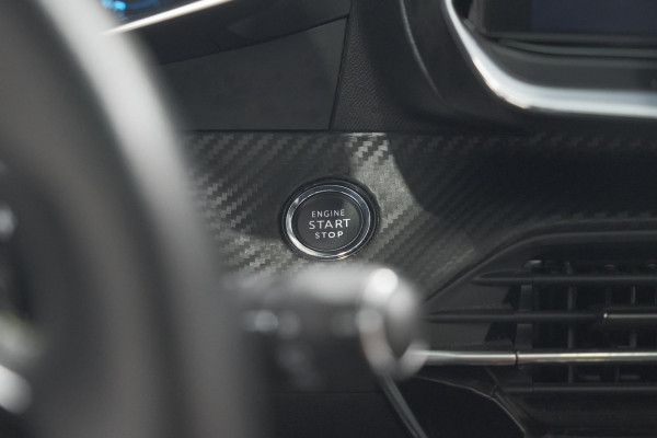 Peugeot 208 PureTech 130 GT-Line EAT8 | Camera | Panoramadak | Adaptieve Cruise Control