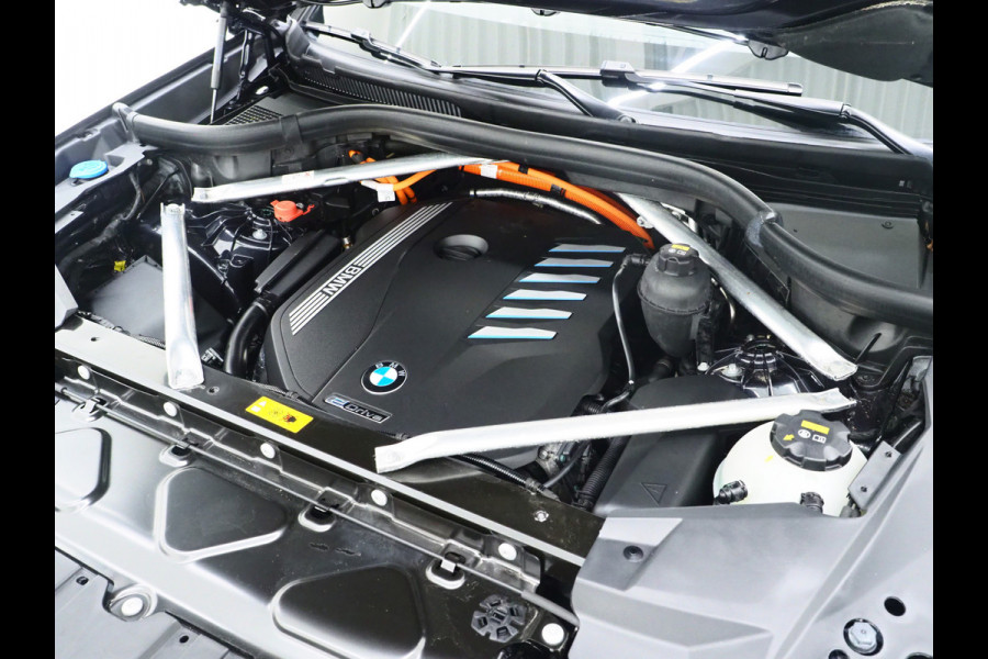BMW X5 xDrive45e High Executive | Panoramadak | Luchtvering | 360 |  Adaptive Cruise | DAB | Carplay