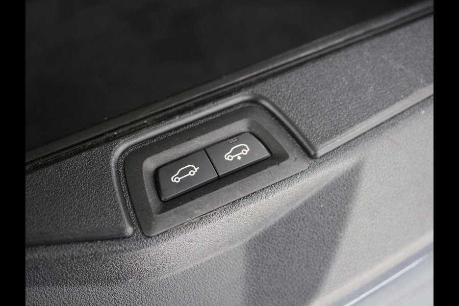 BMW X5 xDrive45e High Executive | Panoramadak | Luchtvering | 360 |  Adaptive Cruise | DAB | Carplay