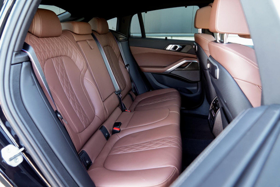 BMW X6 xDrive30d *M-Sport Pro / Luchtvering / Harman-Kardon / Stoelventilatie & -massage / Panorama Sky Lounge*