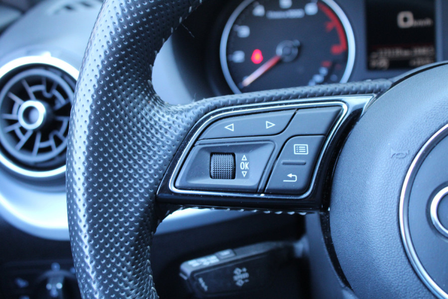 Audi Q2 35 TFSI 150pk CoD Sport S line AUTOMAAT NL-Auto NAP Clima Cruise Navi PDC 17"LMV