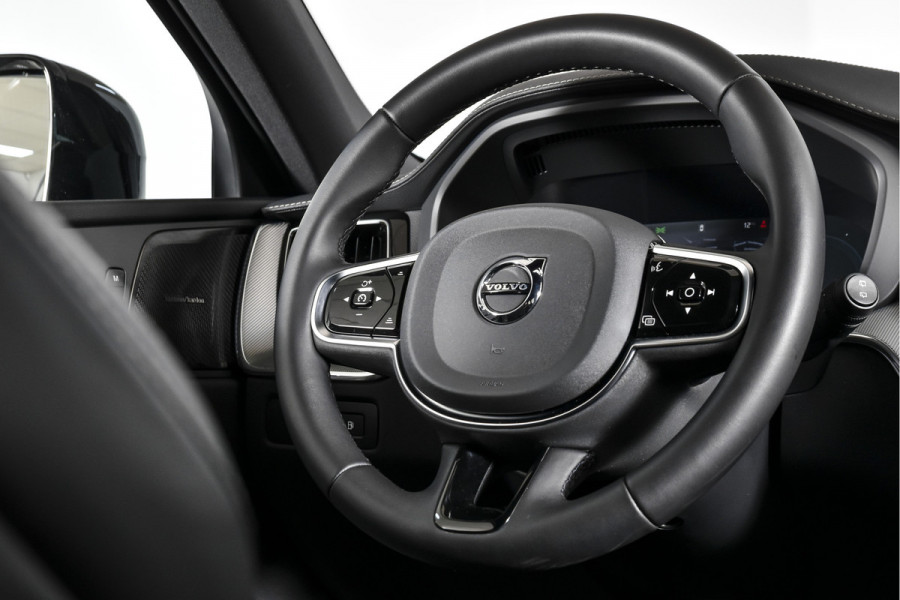 Volvo XC60 2.0 T6 Plug-in hybrid AWD Ultra Black Edition | S/K-Panodak | Elek. Trekhaak | Alarmklasse 3 | Dig. Cockpit | Adapt. Cruise | Memory Stoelen | Elek. Klep | Stoel-+stuurverw. | Camera | NAV+App. Connect | ECC | LM 21" | 0210