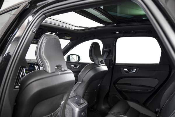 Volvo XC60 2.0 T6 Plug-in hybrid AWD Ultra Black Edition | S/K-Panodak | Elek. Trekhaak | Alarmklasse 3 | Dig. Cockpit | Adapt. Cruise | Memory Stoelen | Elek. Klep | Stoel-+stuurverw. | Camera | NAV+App. Connect | ECC | LM 21" | 0210