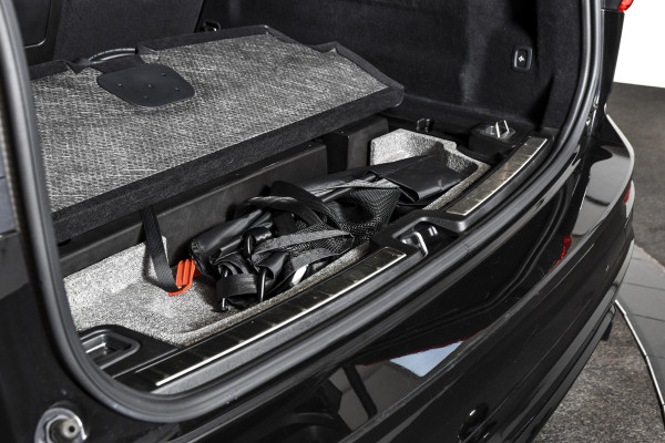 Volvo XC60 2.0 T6 Plug-in hybrid AWD Ultra Black Edition | S/K-Panodak | Elek. Trekhaak | Alarmklasse 3 | Dig. Cockpit | Adapt. Cruise | Memory Stoelen | Elek. Klep | Stoel-+stuurverw. | Camera | NAV+App. Connect | ECC | LM 21" | 0210
