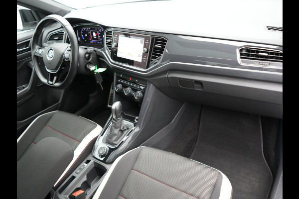 Volkswagen T-Roc 2.0 TSI 4Motion Sport 190pk DSG | Panodak | Adaptive Cruise | Camera | LED Koplampen | Navi | Stuur\Stoelverwaming | Spraakbediening |