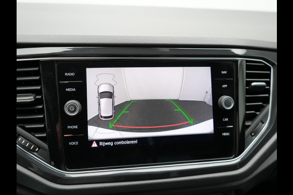 Volkswagen T-Roc 2.0 TSI 4Motion Sport 190pk DSG | Panodak | Adaptive Cruise | Camera | LED Koplampen | Navi | Stuur\Stoelverwaming | Spraakbediening |