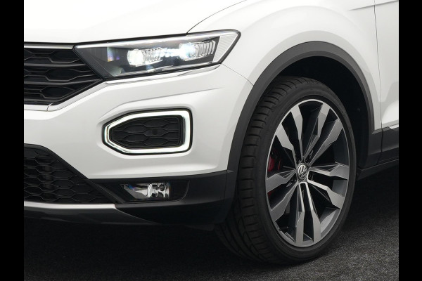 Volkswagen T-Roc 2.0 TSI 4Motion Sport 190pk DSG | Panodak | Adaptive Cruise | Camera | LED Koplampen | Navi | Stuur\Stoelverwaming | Spraakbediening |