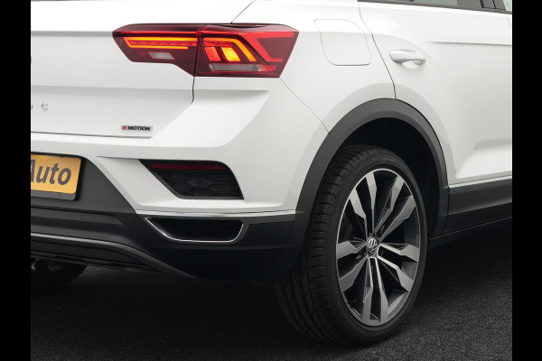 Volkswagen T-Roc 2.0 TSI 4Motion Sport 190pk DSG | Panodak | Adaptive Cruise | Camera | LED Koplampen | Navi | Stuur\Stoelverwaming | Spraakbediening |