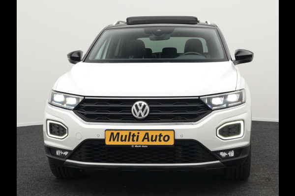 Volkswagen T-Roc 2.0 TSI 4Motion Sport 190pk DSG | Panodak | Adaptive Cruise | Camera | LED Koplampen | Navi | Stuur\Stoelverwaming | Spraakbediening |