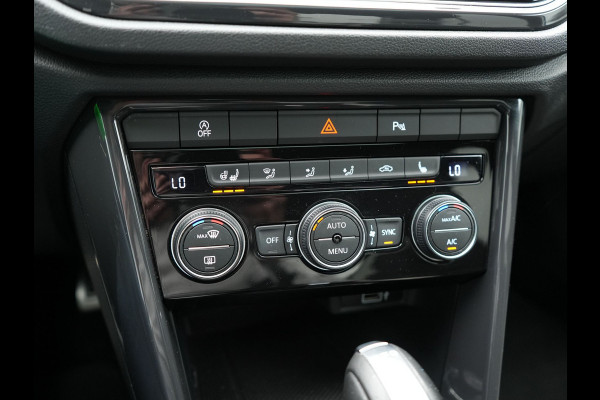 Volkswagen T-Roc 2.0 TSI 4Motion Sport 190pk DSG | Panodak | Adaptive Cruise | Camera | LED Koplampen | Navi | Stuur\Stoelverwaming | Spraakbediening |