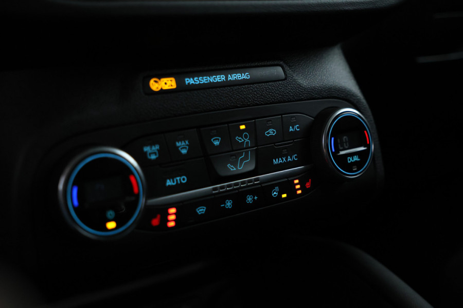 Ford FOCUS Wagon 1.5 EcoBlue ST Line X Business Trekhaak, Leer, Apple Carplay, Airco, PDC, Camera