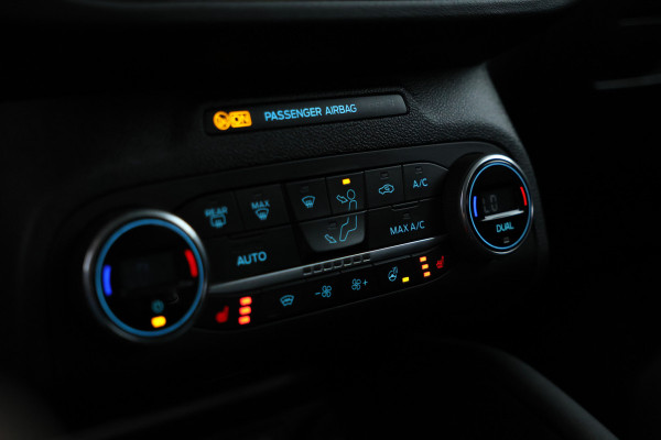 Ford FOCUS Wagon 1.5 EcoBlue ST Line X Business Trekhaak, Leer, Apple Carplay, Airco, PDC, Camera