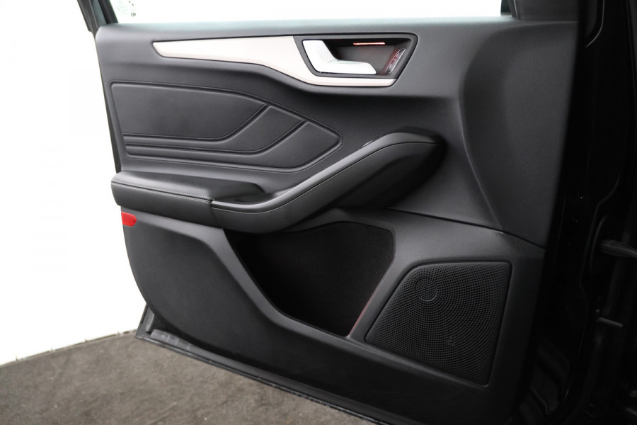 Ford FOCUS Wagon 1.5 EcoBlue ST Line X Business Trekhaak, Leer, Apple Carplay, Airco, PDC, Camera