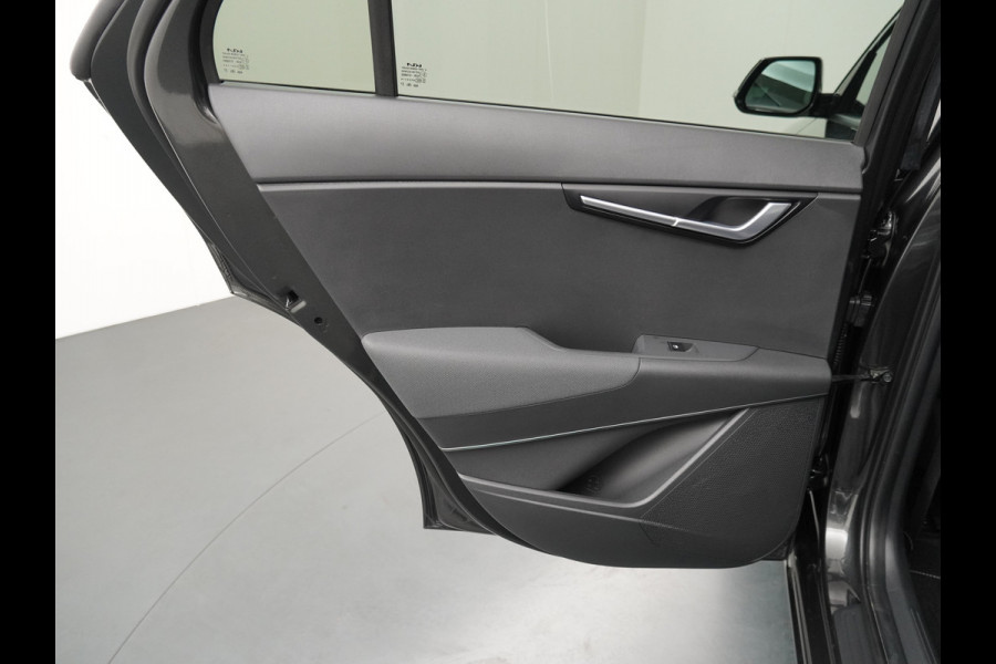 Kia Niro 1.6 GDi Hybrid DynamicPlusLine Apple Carplay/Android Auto - Cruise Control Adaptief - Dodehoekdetectie - LED Komlampen - Navigatie - Stoel-/stuur verwarming Fabrieksgarantie tot 01-2031