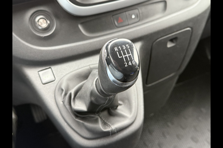 Fiat Talento 2.0 MultiJet 146 PK / L1H1 / 1e EIG. / AIRCO / CRUISE / DAB / TREKHAAK / 3-ZITS
