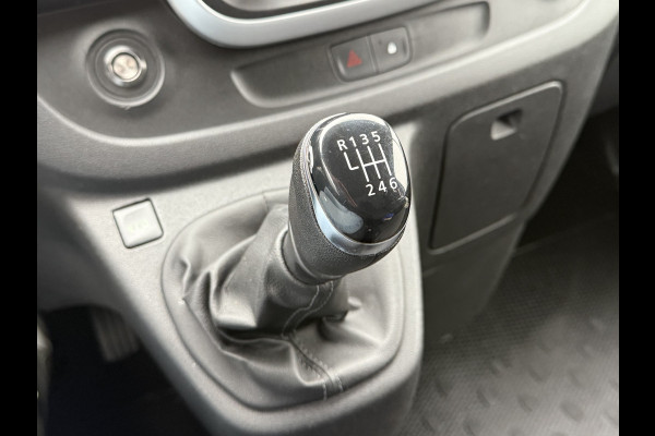 Fiat Talento 2.0 MultiJet 146 PK / L1H1 / 1e EIG. / AIRCO / CRUISE / DAB / TREKHAAK / 3-ZITS