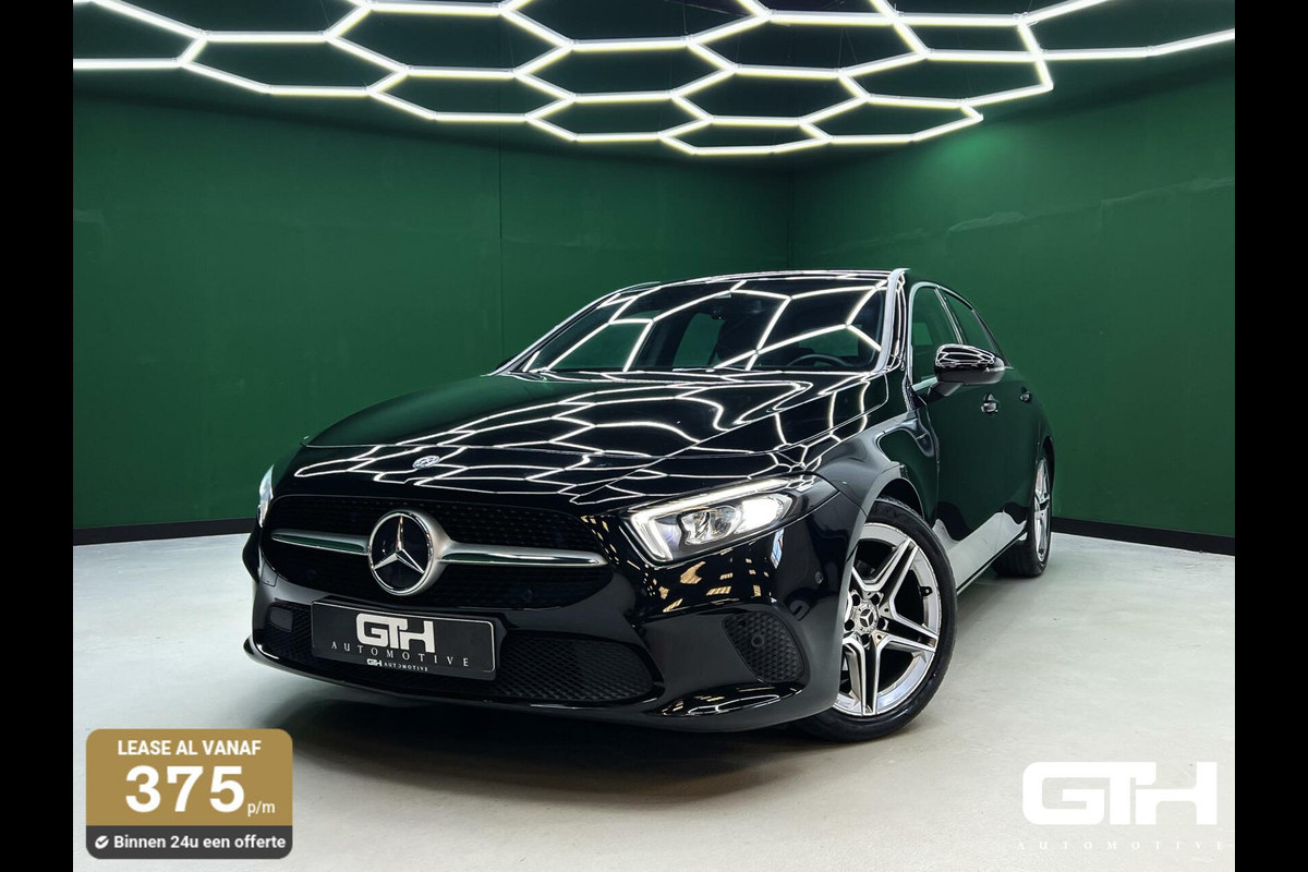 Mercedes-Benz A-Klasse 180 Premium Plus Camera | Carplay | Led Mercedes-Benz A-Klasse 180 Premium Plus Camera | Carplay | Led