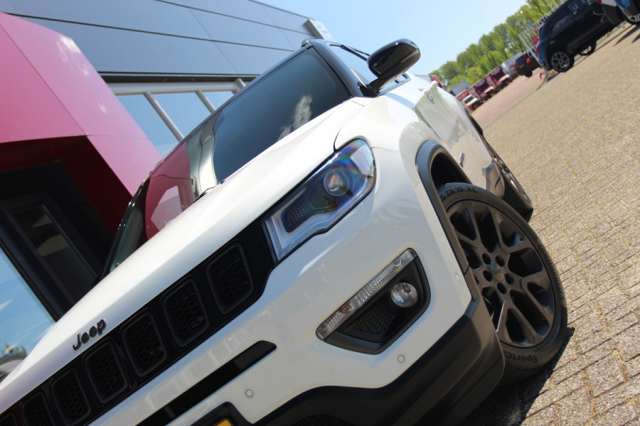 Jeep Compass 1.3T 150 S Automaat Schuif/kantel dak | Volledig lederen bekleding en elektrische voorstoelen