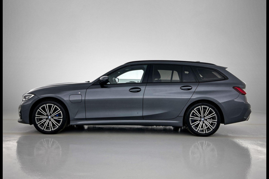 BMW 3 Serie Touring 330e High Executive M-SPORT  AD-CRUISE CARPLAY FULL-LED