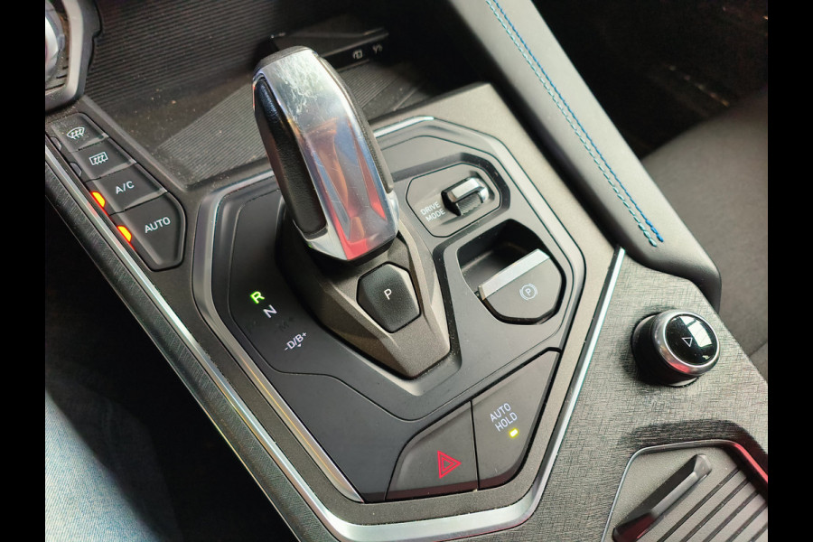 Lynk & Co 01 1.5 261PK Plug-in Hybrid * 360* camera Pano/dak Apple/Carplay Adaptive/Cruise Rijklaar + 12 maanden Bovag-garantie Henk Jongen Auto's in Helmond,  al 50 jaar service zoals 't hoort!