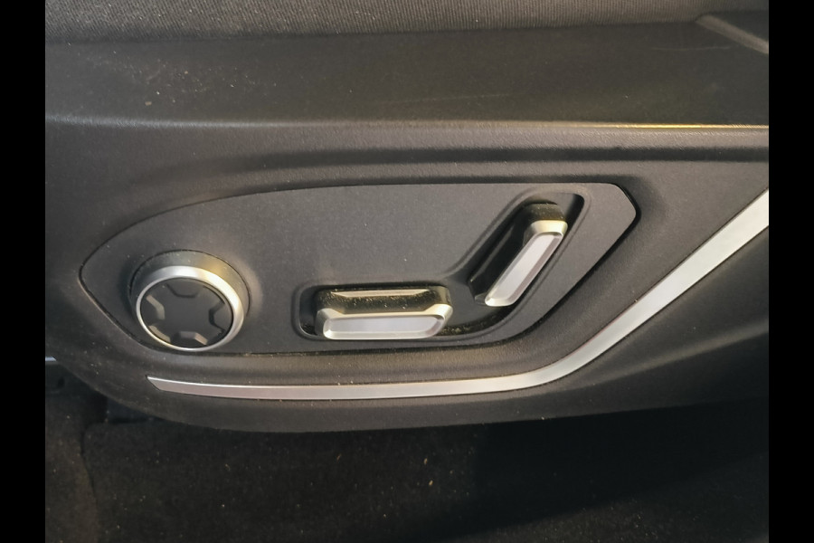 Lynk & Co 01 1.5 261PK Plug-in Hybrid * 360* camera Pano/dak Apple/Carplay Adaptive/Cruise Rijklaar + 12 maanden Bovag-garantie Henk Jongen Auto's in Helmond,  al 50 jaar service zoals 't hoort!