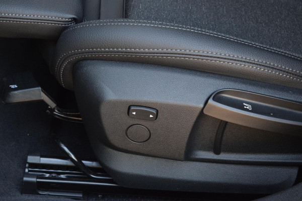 BMW 1-serie 118i Bus.Ed.17"|Sportst.|Led|Digitaal|Carplay|